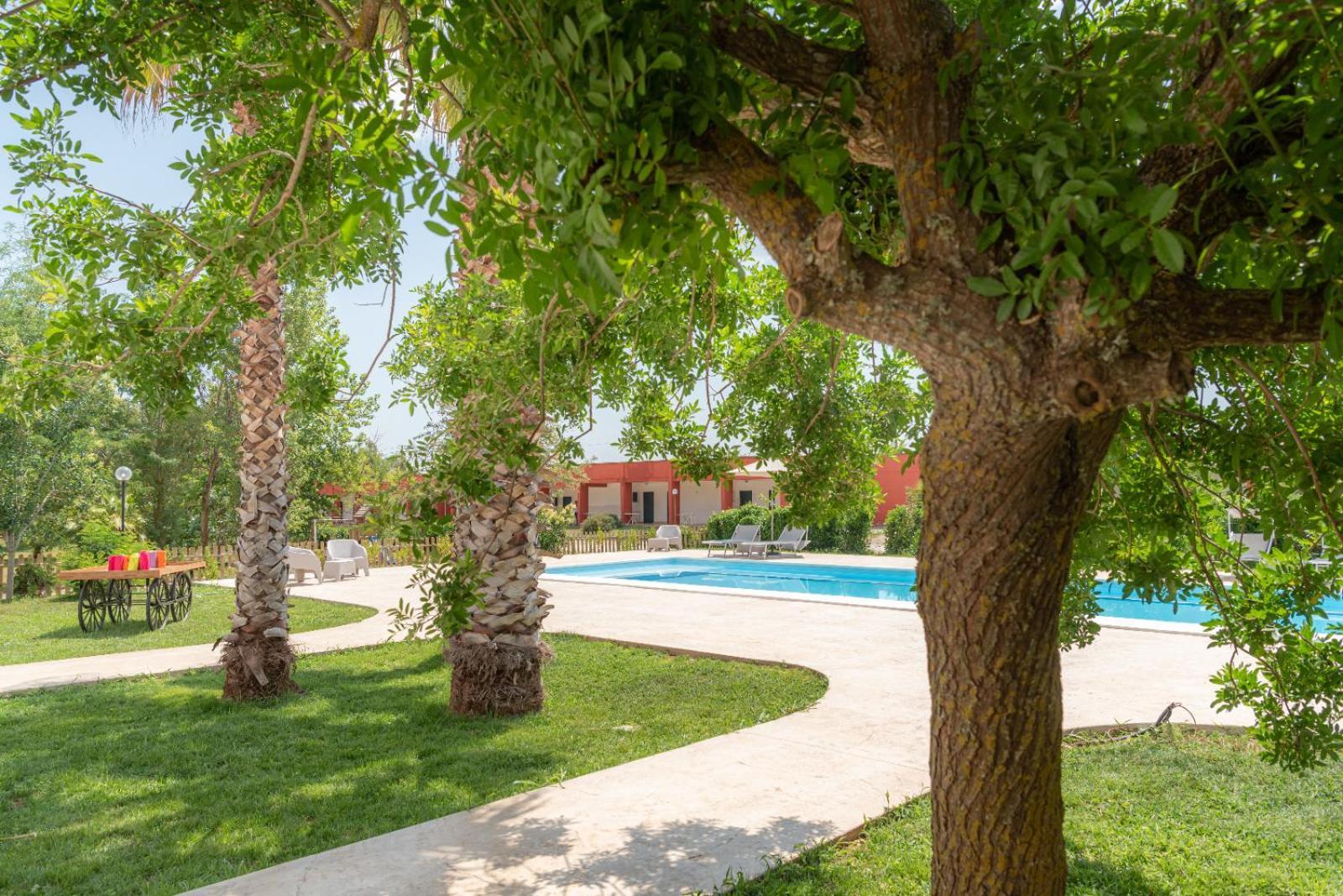 Hotel Le Muse Carpignano Salentino Buitenkant foto