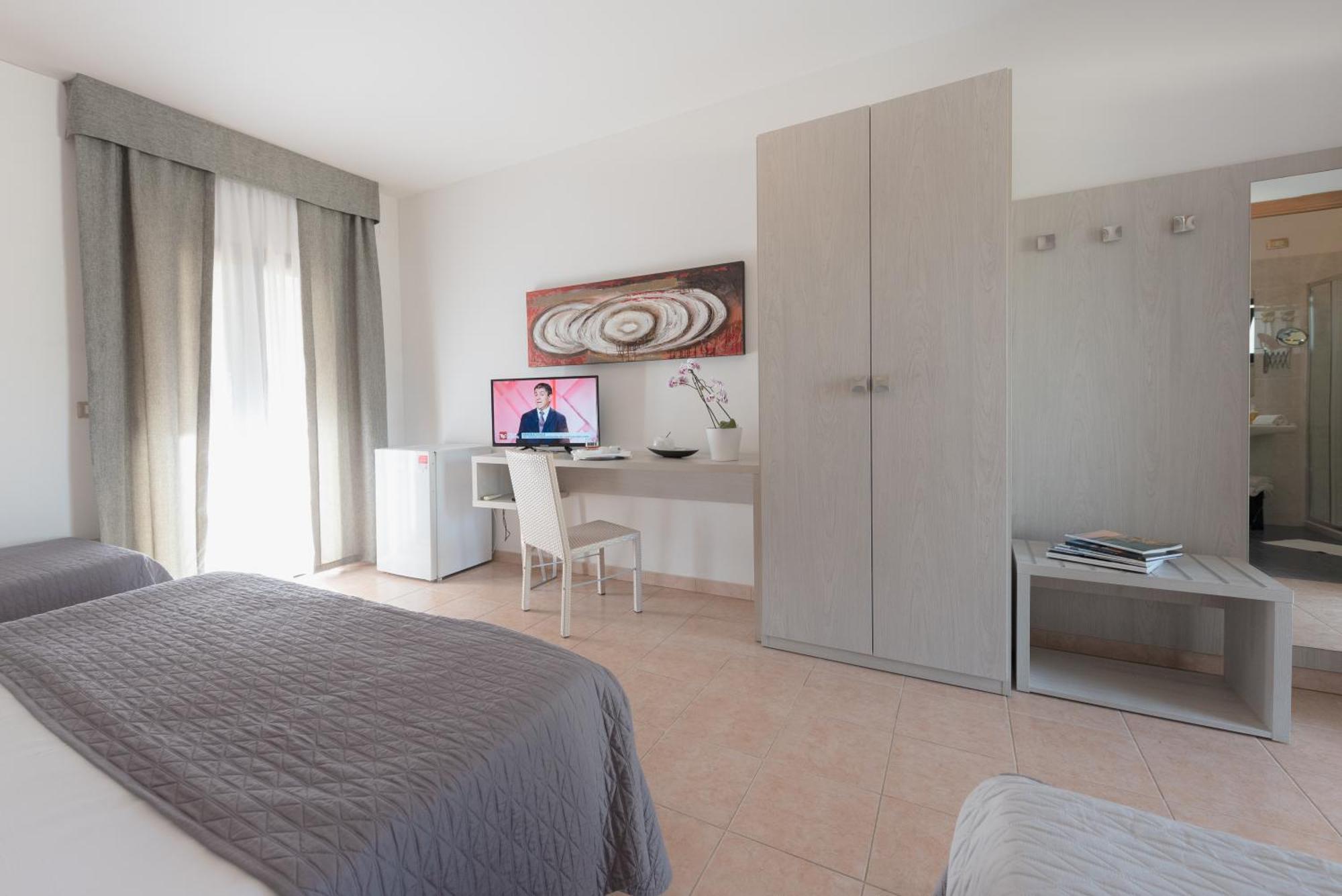 Hotel Le Muse Carpignano Salentino Buitenkant foto